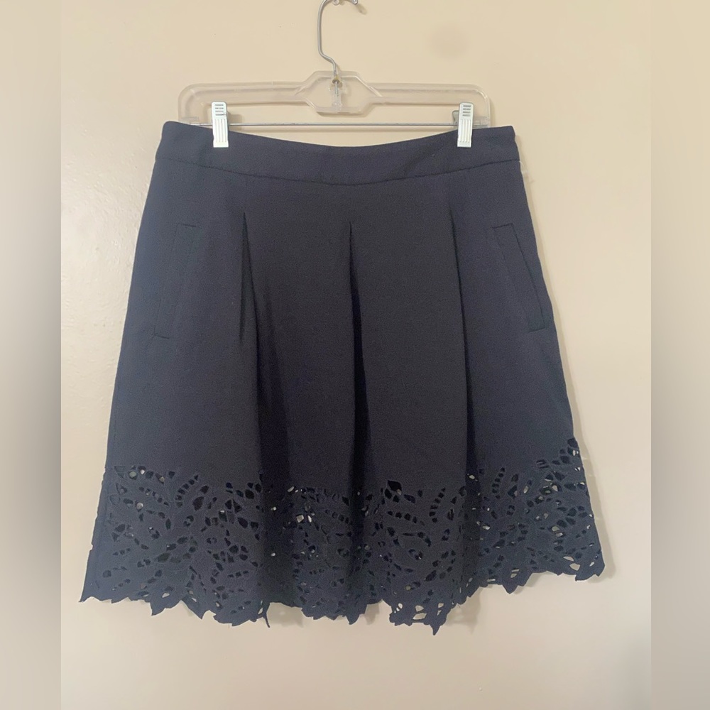 BCBG MAXAZRIA NWT BCBG MAXAZRIA black knit pleated skirt